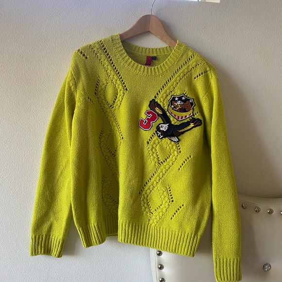 Cute sweater - Picture 1 of 6